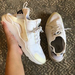 Nike White Huarache sneakers